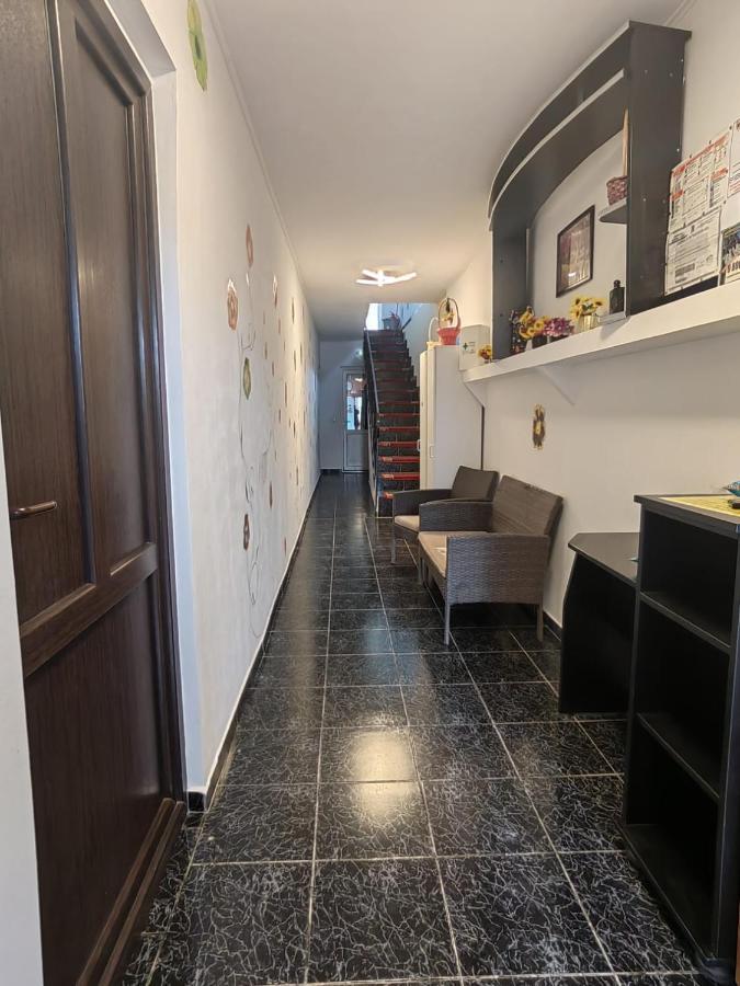 Casa Alexandru Hotell Două Mai Eksteriør bilde
