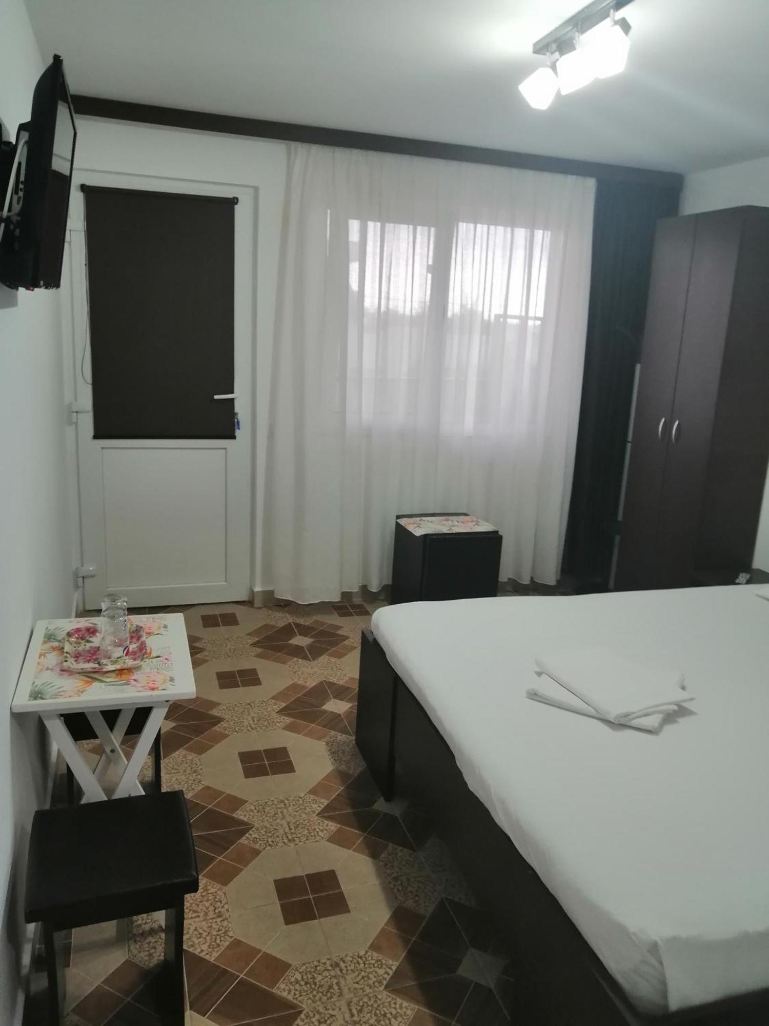 Casa Alexandru Hotell Două Mai Eksteriør bilde