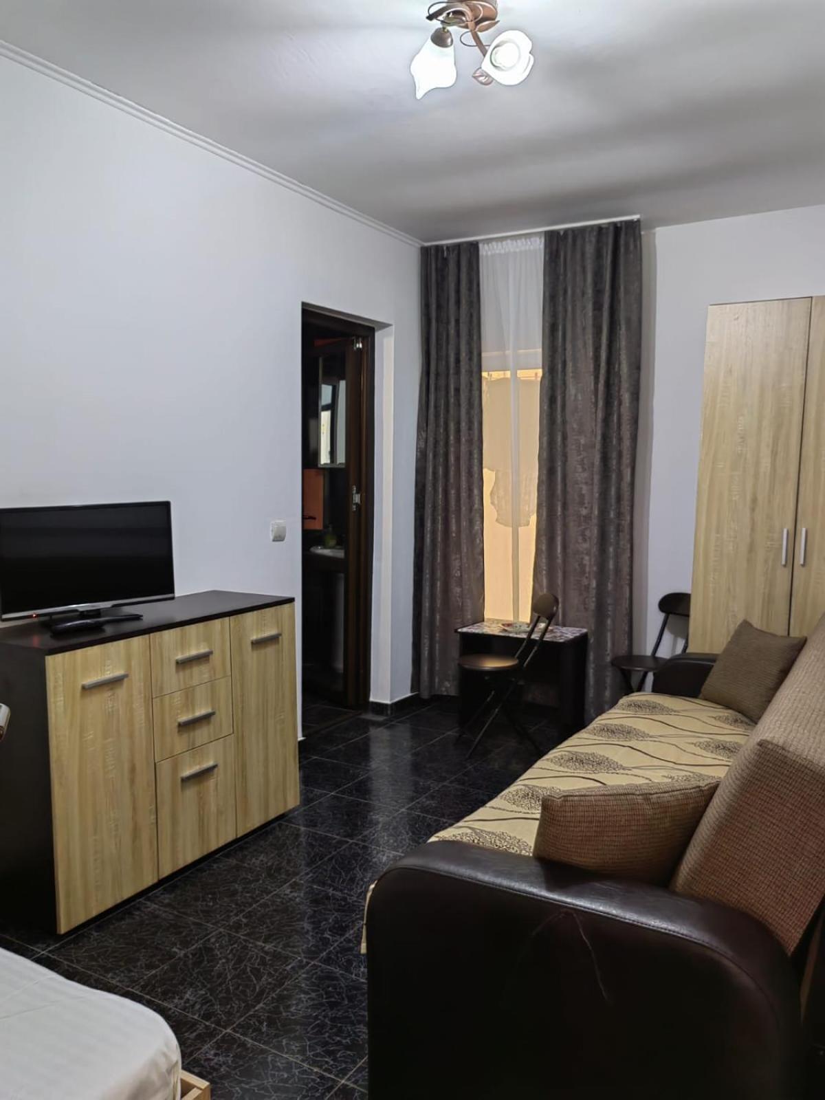 Casa Alexandru Hotell Două Mai Eksteriør bilde